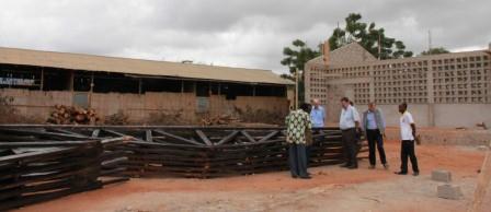 Il gruppo degli economi comboniani in visita alla scuola in costruzione di Sagbado-Logode, alla periferia di Lomé/Togo (04.09.2011).